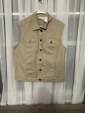 Bend Over Women's Tan Denim Vest Button Up Jacket Size 18P Style 343877